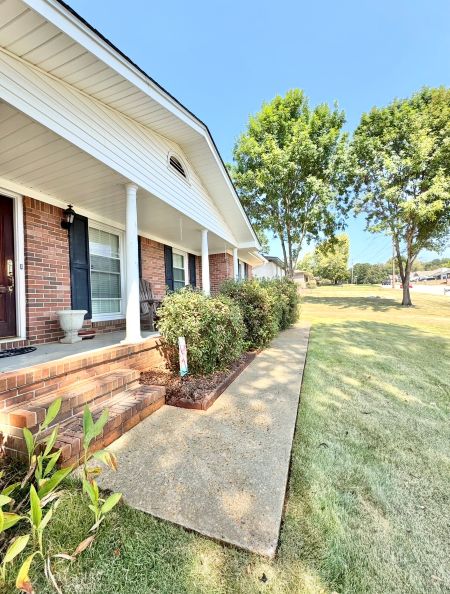 Soft Washing vs. Pressure Washing in Auburn: Which Method Is Safest for Your Home?