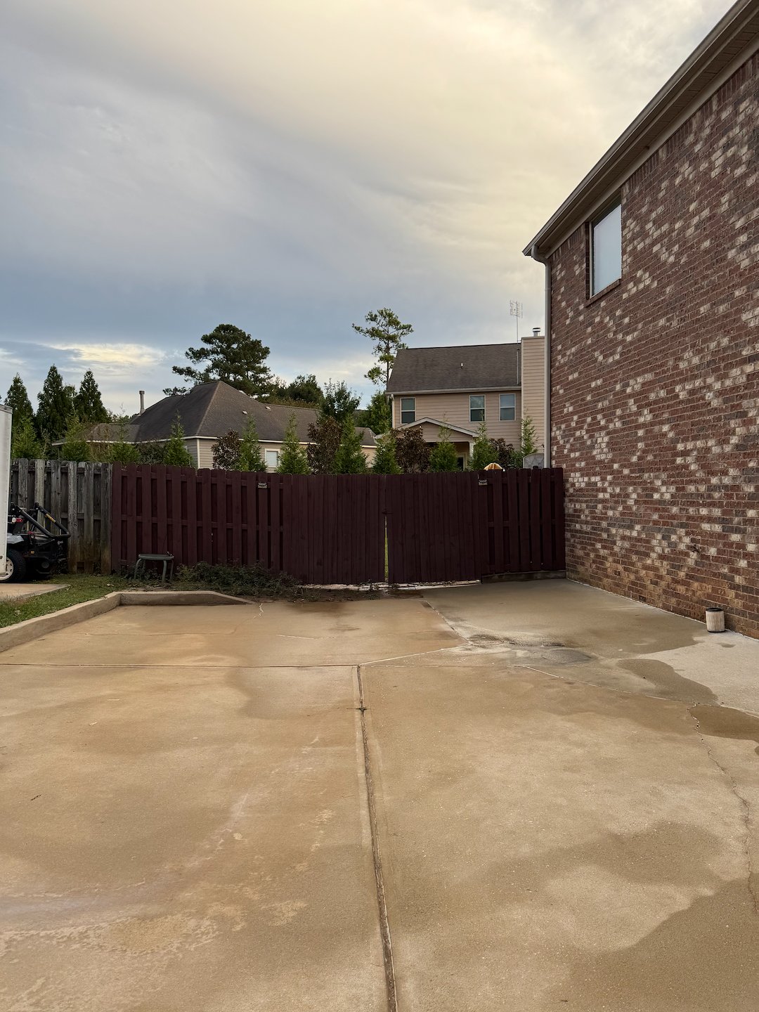 Concrete Driveway Pressure Washing in Auburn, Alabama Thumbnail