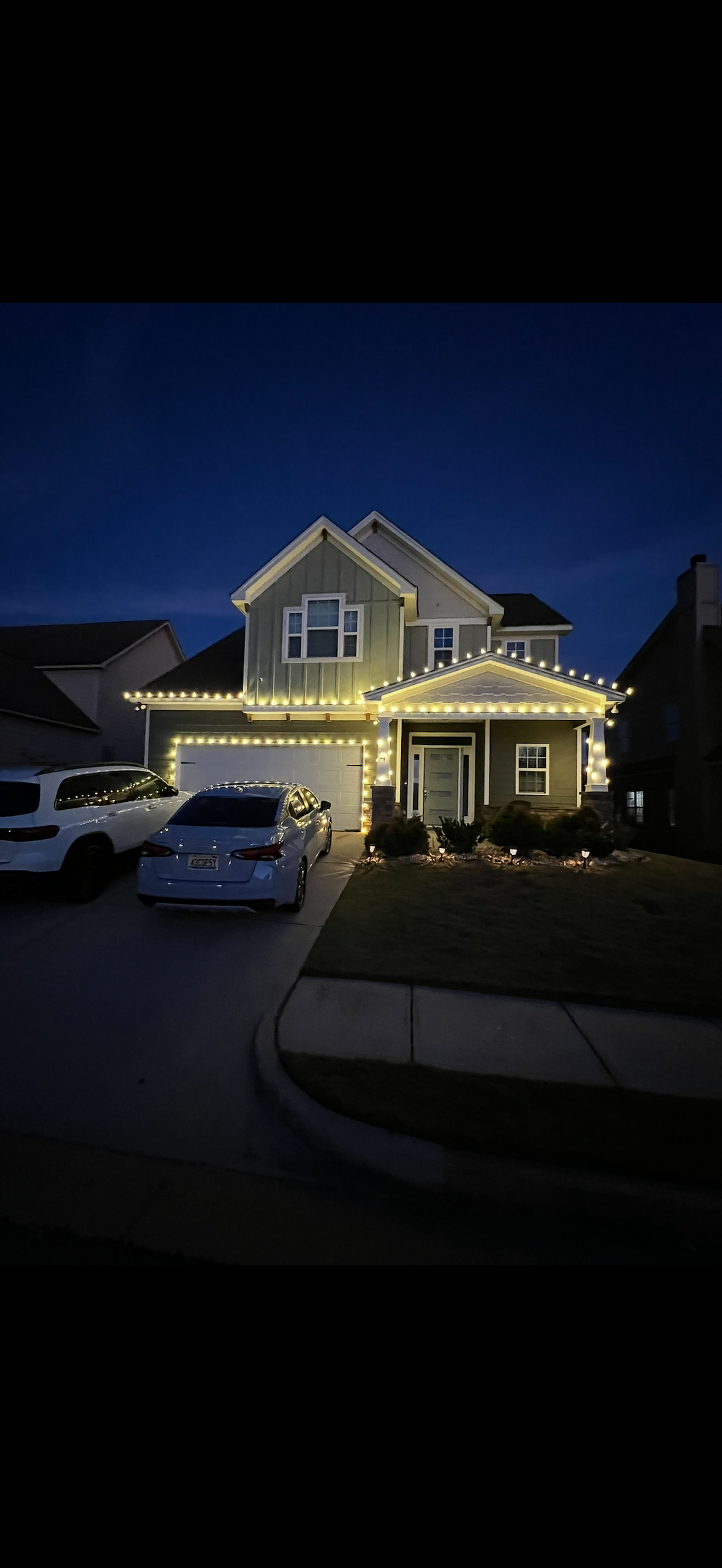 Professional Christmas Light Installation in Phenix City, AL Thumbnail